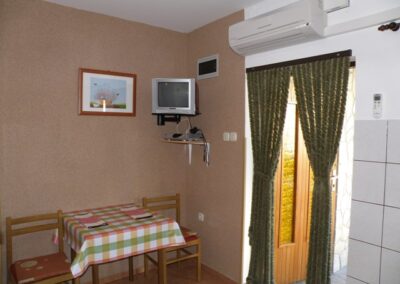 Apartman Ostojić 1/2 - Apartman Ostojić 1/2 - blagovaonica
